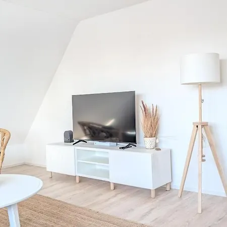 Liegeplatz 5 - Modern & Gemuetlich